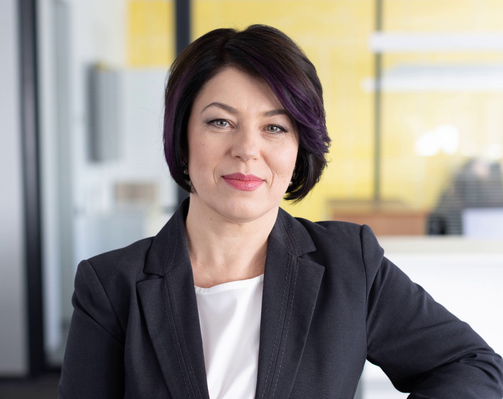 Жінки в "чоловічих" професіях: як вони руйнують стереотипи та змінюють ринок праці